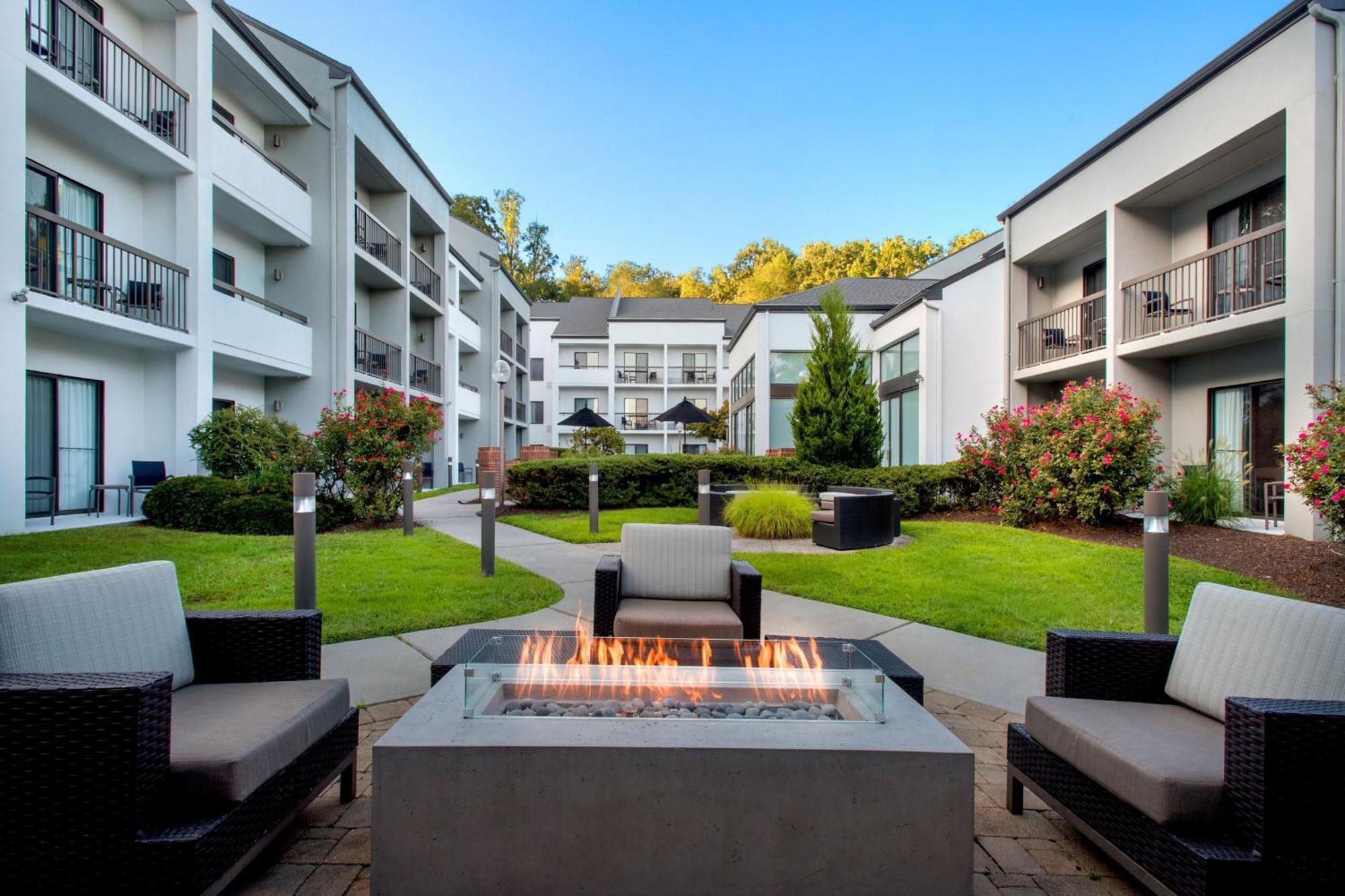 Courtyard By Marriott Tarrytown Westchester County מראה חיצוני תמונה