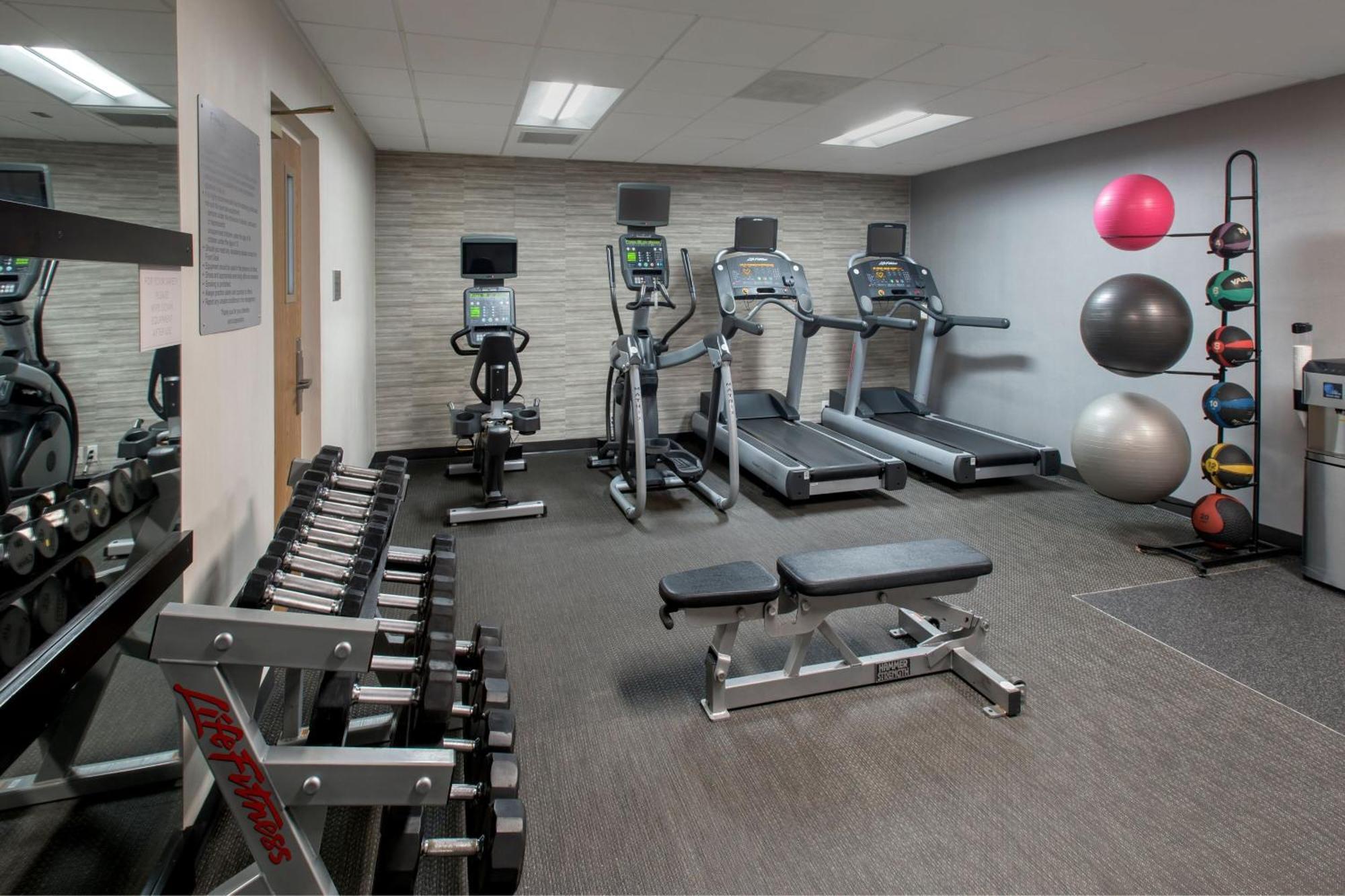 Courtyard By Marriott Tarrytown Westchester County מראה חיצוני תמונה